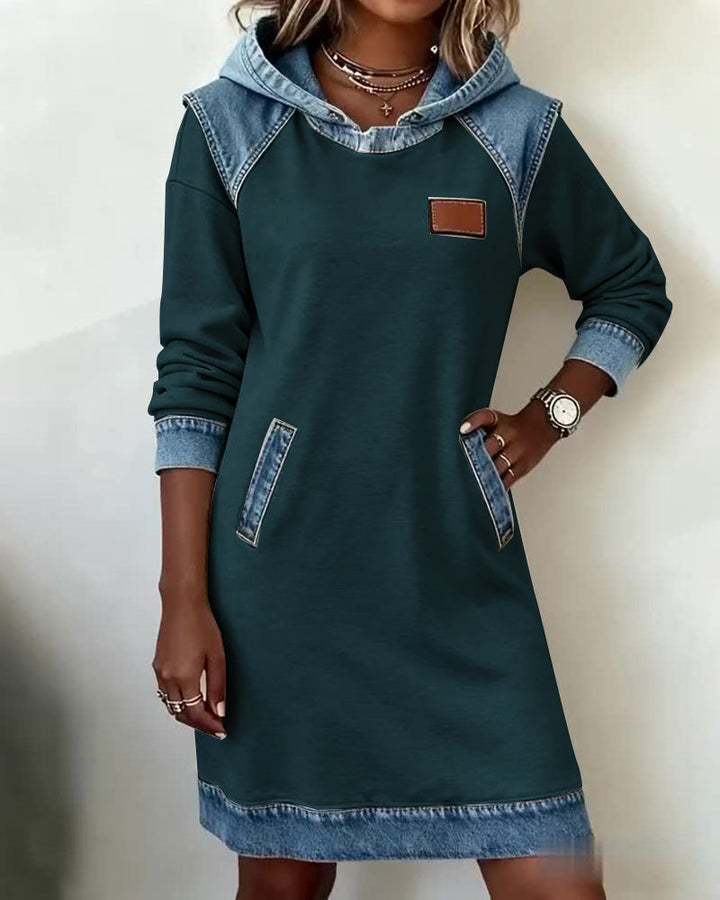 Kapuzenkleid Mit Kontrast-Einsätzen MOKKAKAI