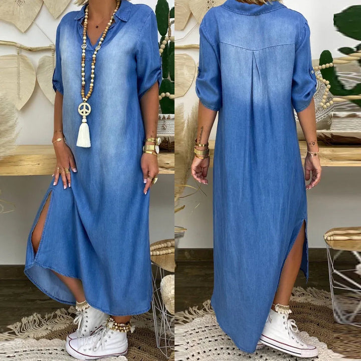 Denim Flow – Langes Jeanskleid mit Schlitz MOKKAKAI
