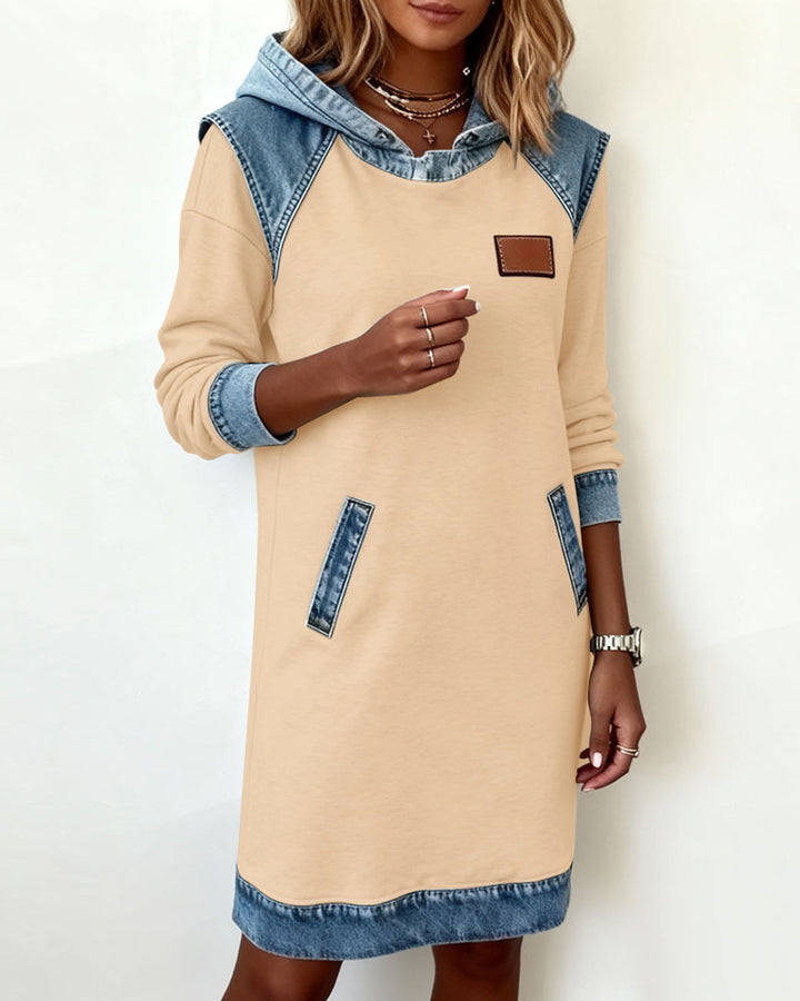 Kapuzenkleid Mit Kontrast-Einsätzen MOKKAKAI