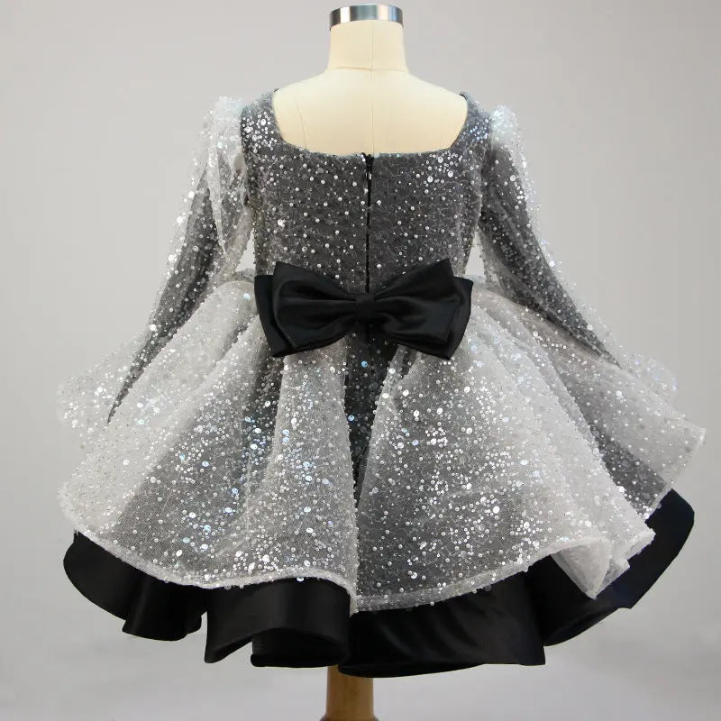 Lola - Prinzessinnenkleider für Mädchen, Schleife, Netzstoff, langärmlig, mit Pailletten besetztes Taufkleid MOKKAKAI