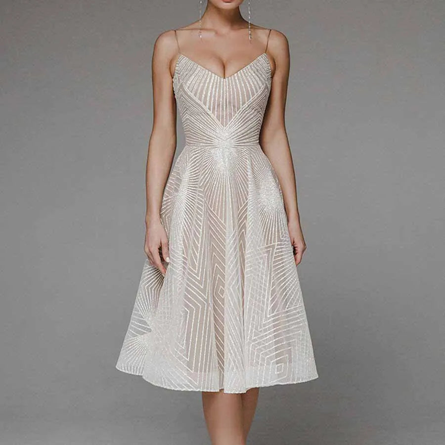 Larra™ | Elegantes Kleid mit offenem Rücken MOKKAKAI