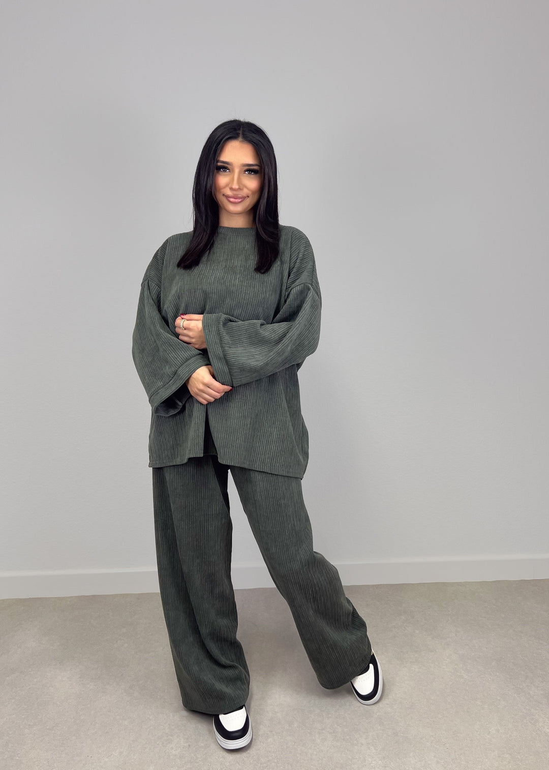 Malia™ – Elegants und bequems Set us Cordstoff MOKKAKAI