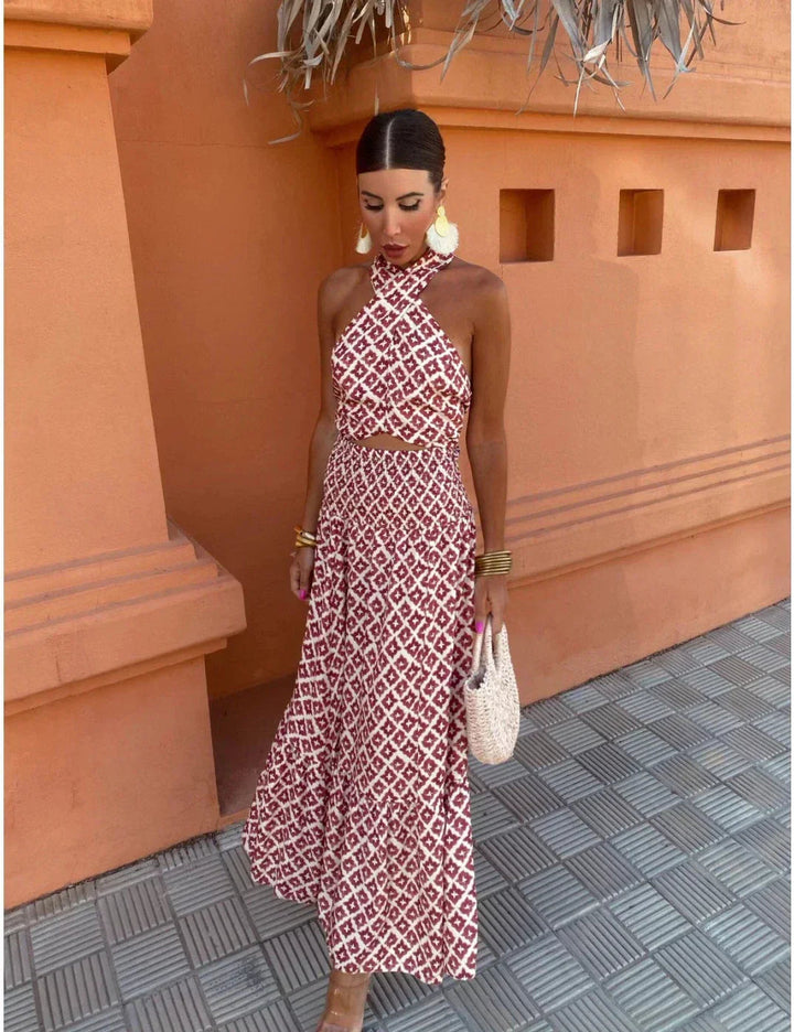 Mickay – Elegantes, Schulterfreies Midikleid mit Raffung MOKKAKAI