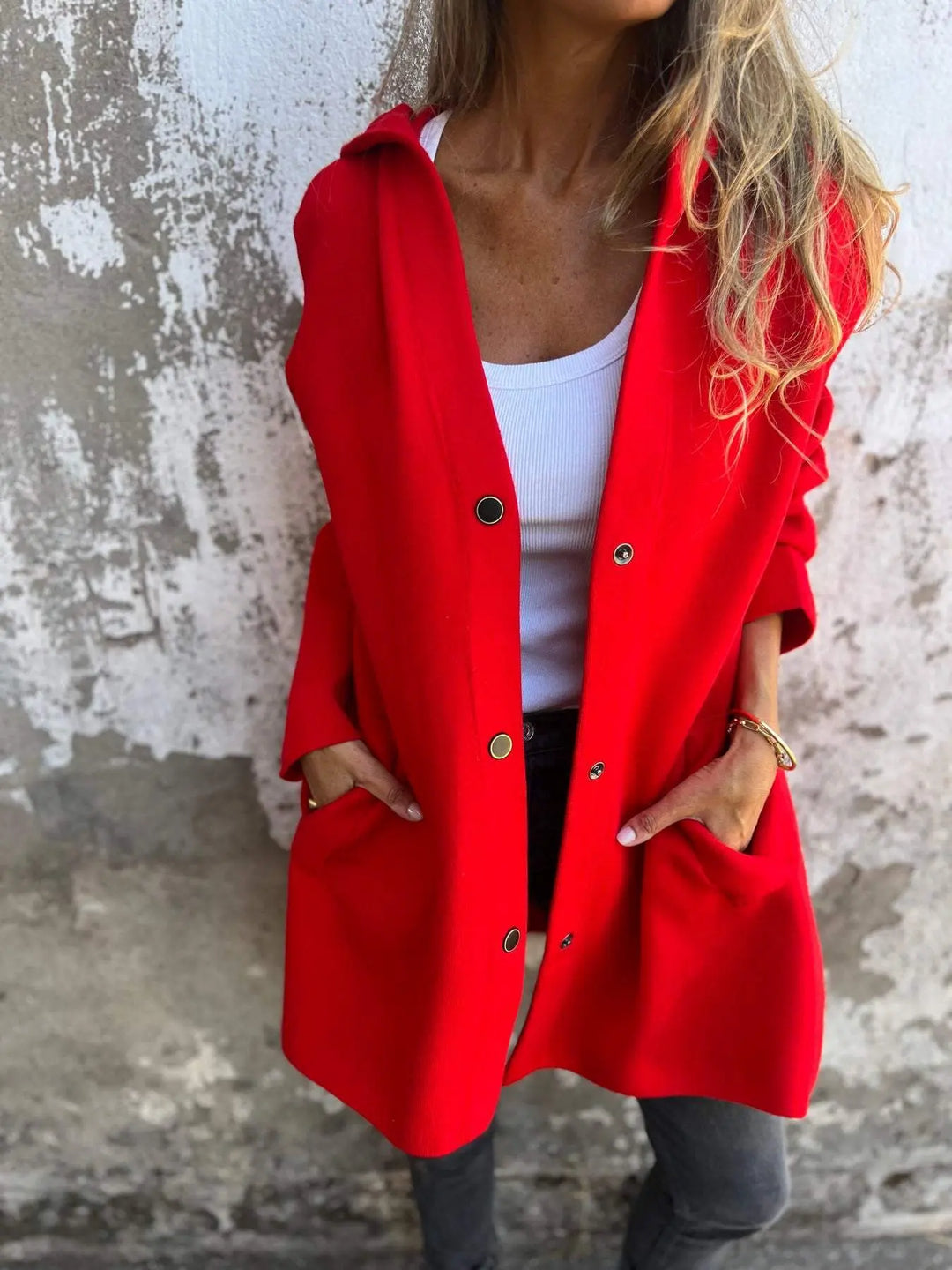 Adriana | Strickjacke mit Knöpfen und Kapuze MOKKAKAI