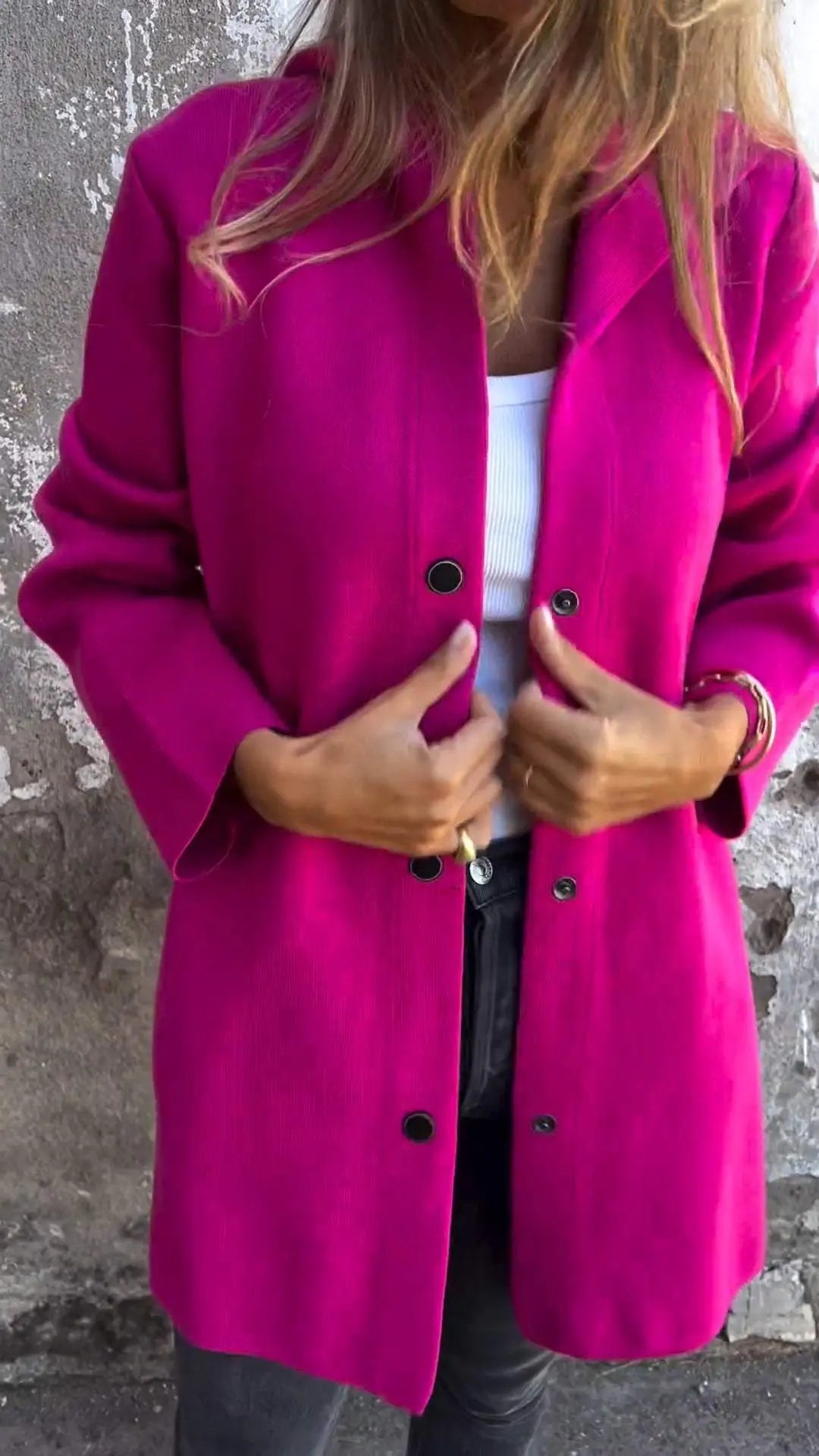 Adriana | Strickjacke mit Knöpfen und Kapuze MOKKAKAI